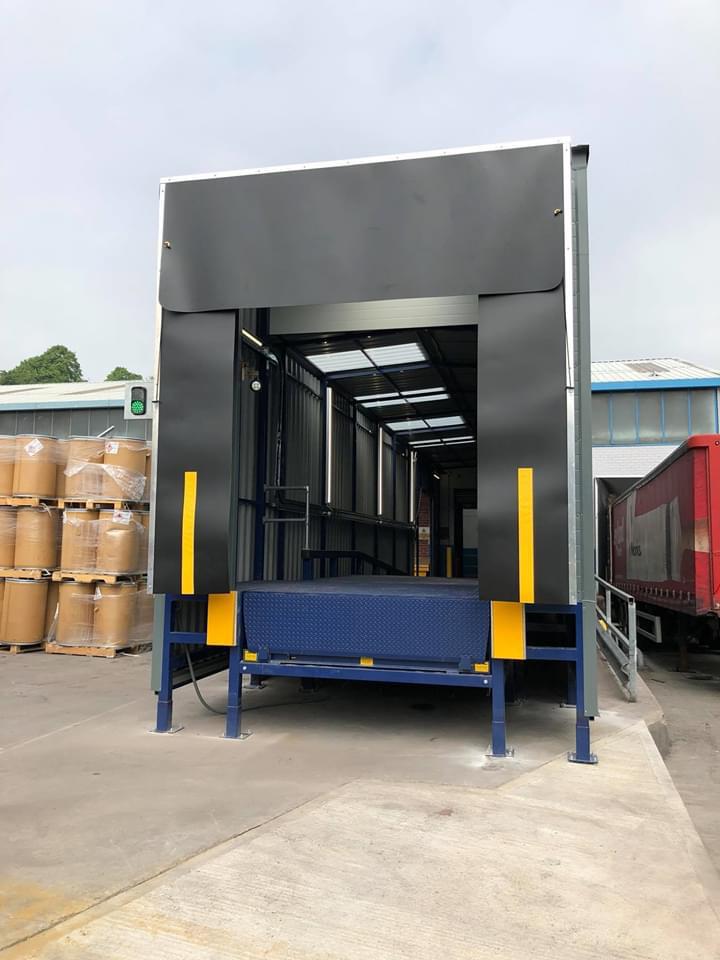 Loading bay dock house